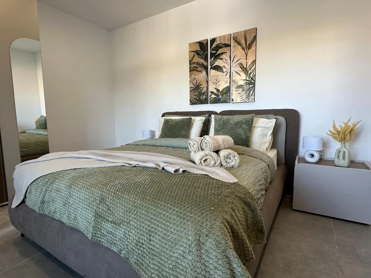 3Br Free Parking Paceville Beach San Ġiljan