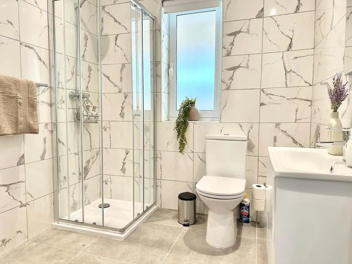 3Br Free Parking Paceville Beach San Ġiljan 0*,  Málta